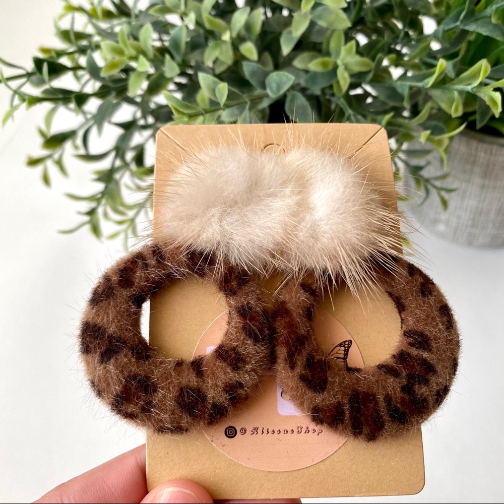 Cheers print earrings